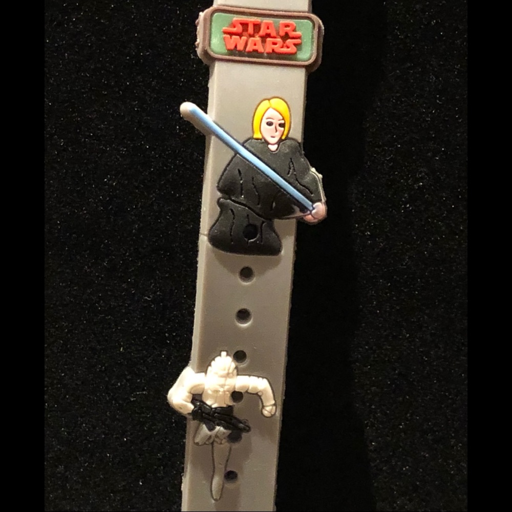 STAR WARS WATCH- NEW - Picture 5 of 7